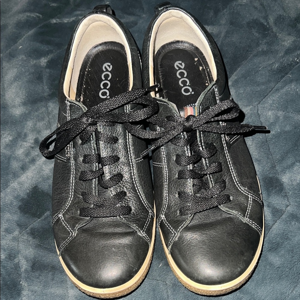 Ecco Black Leather Casual Shoes size 38